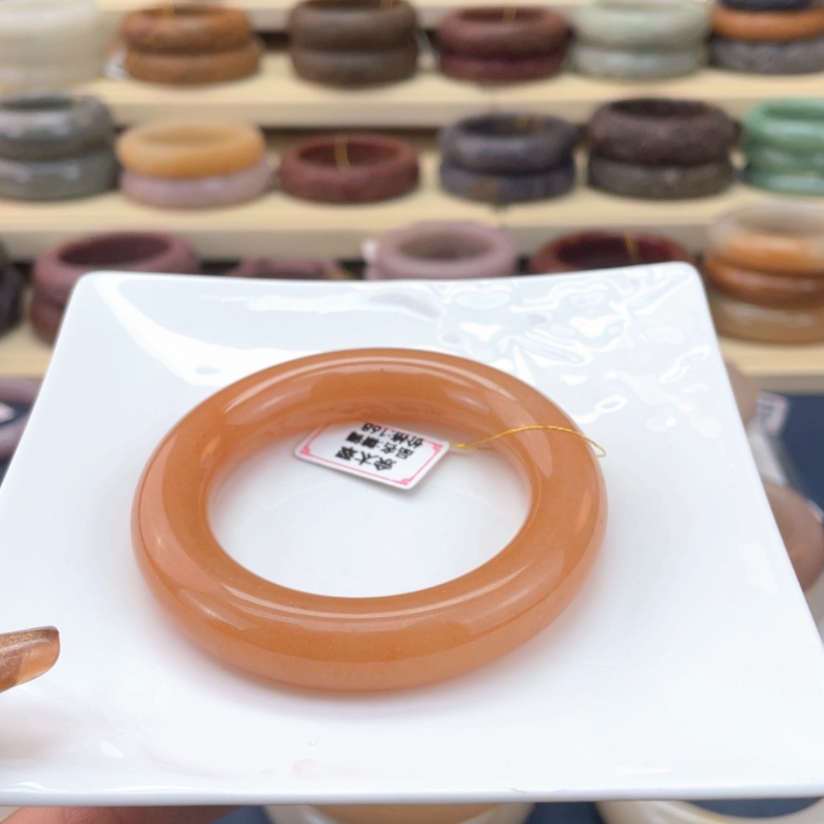 【闪购商品】石英质玉手镯未镶嵌H