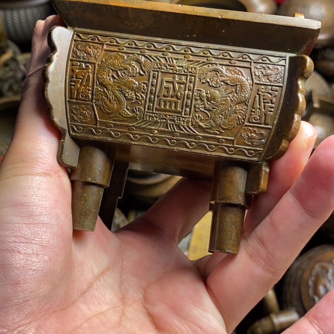 精美铜器做工精良