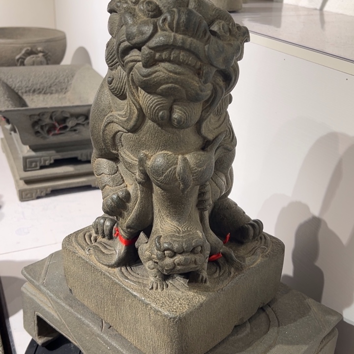 石材独*?母狮护崽青石