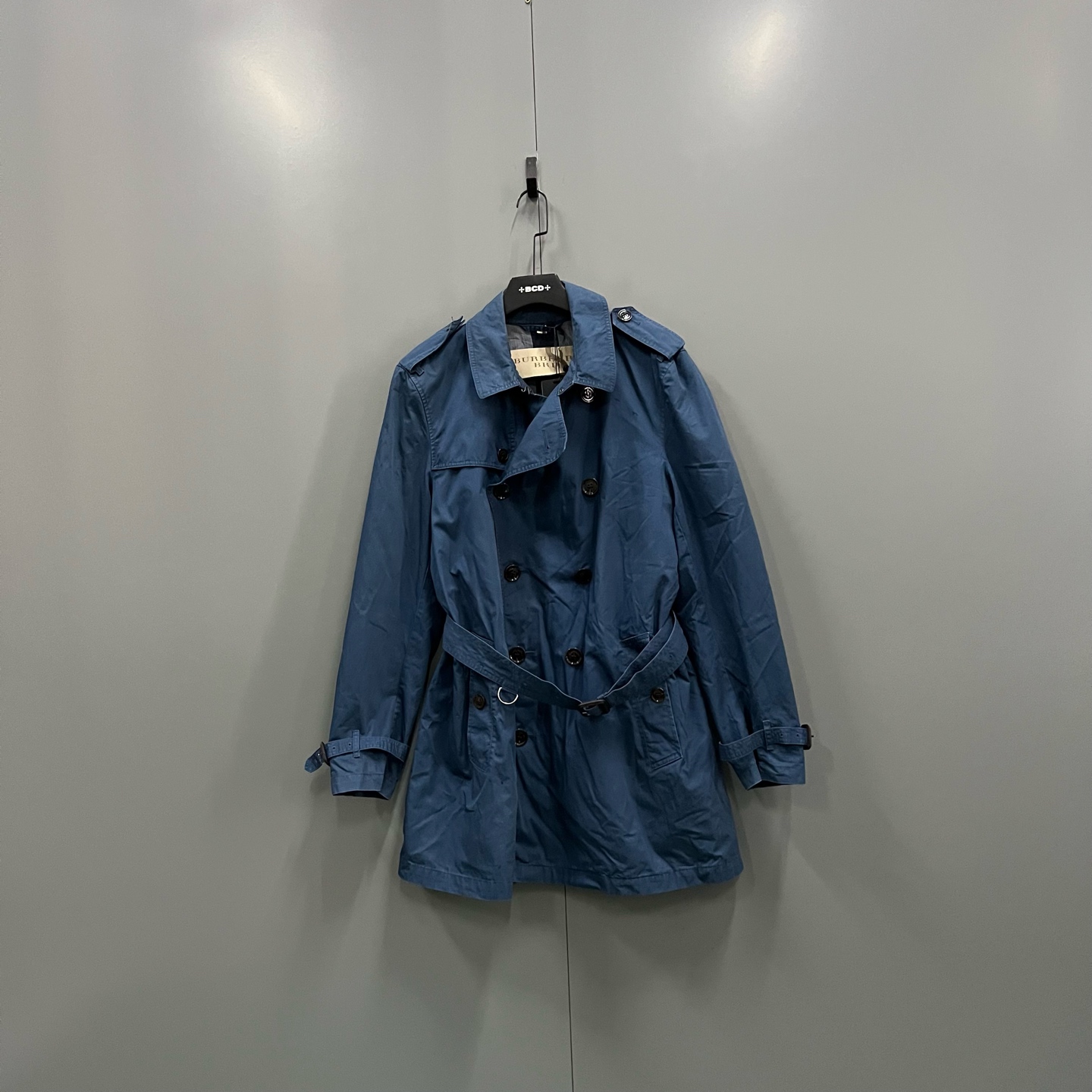 95新 BURBERRY/博柏利 jp1230 深蓝色双排扣风衣外套 XL码 102501