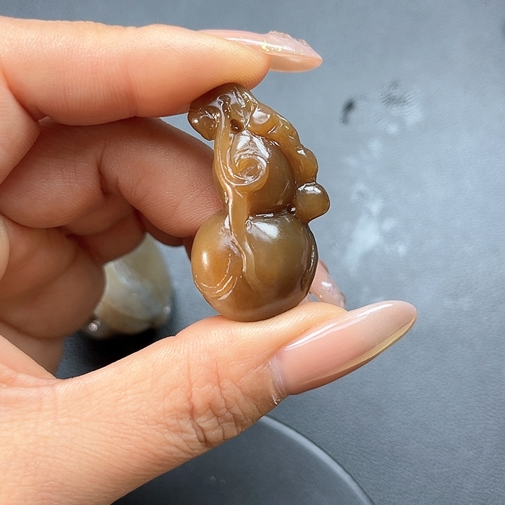【闪购商品】颈饰未镶嵌和田玉茹*