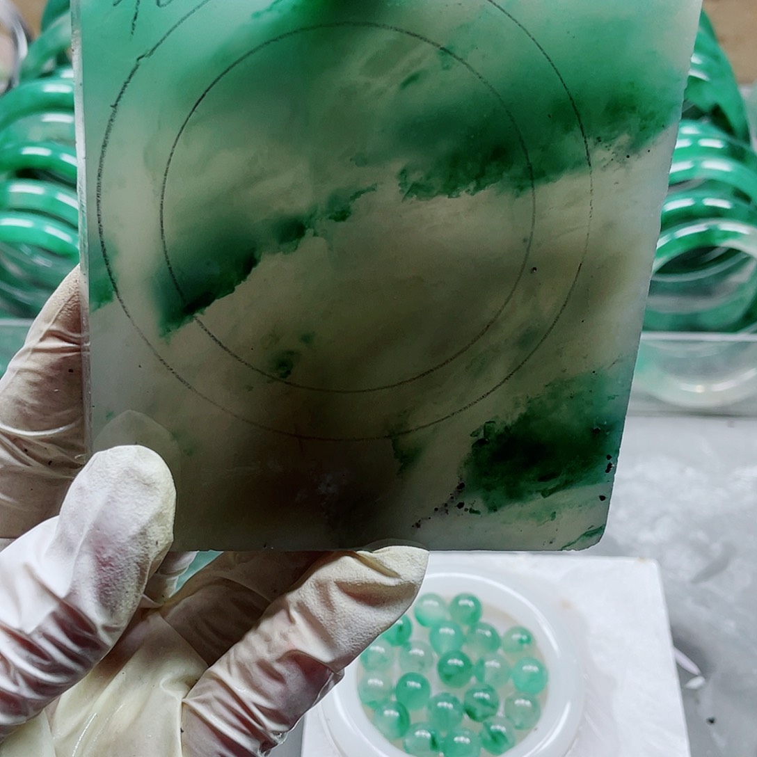 石英质玉手镯未镶嵌d***y定制