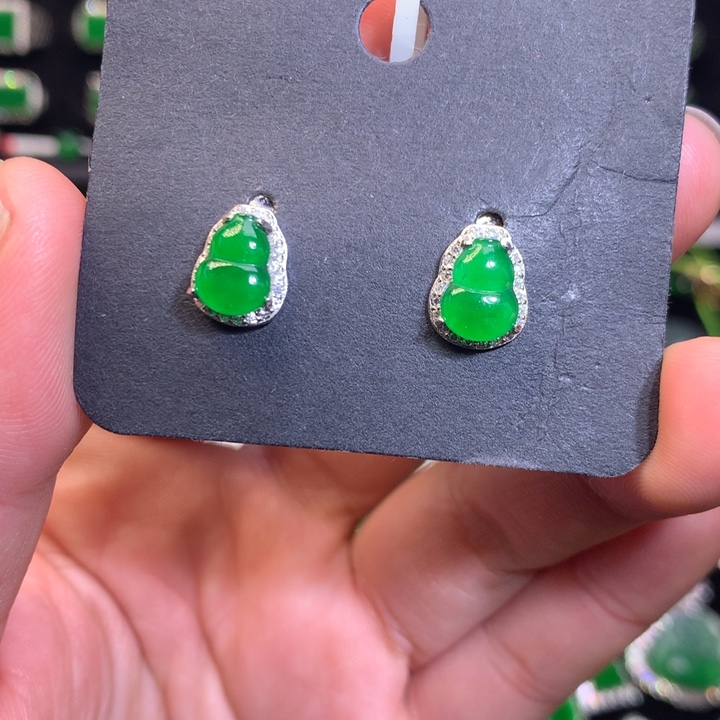 【闪购商品】翡翠吊坠(不含链)银S925镶嵌天然翡翠