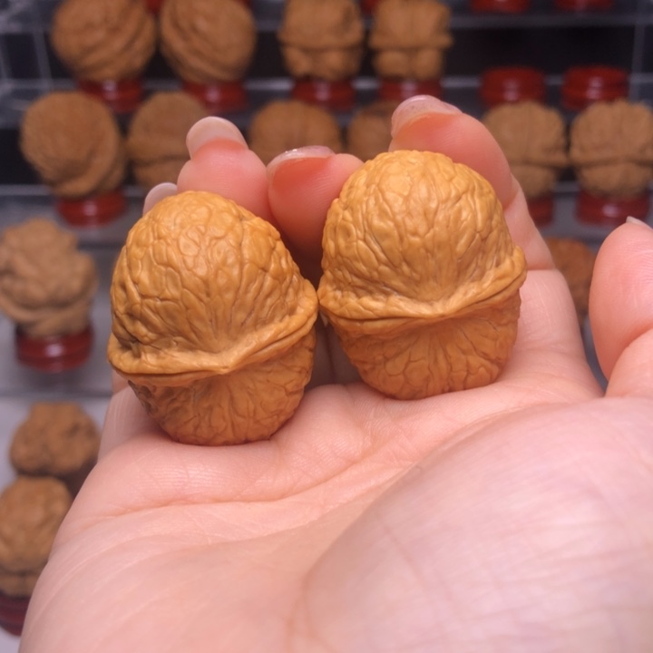 文玩核桃吊坠2招财进宝