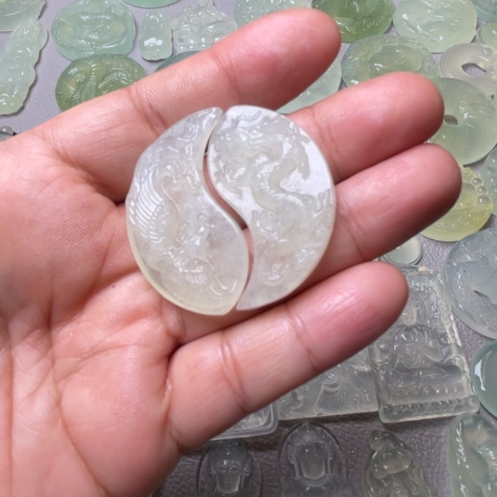 岫玉吊坠(赠链)未镶嵌