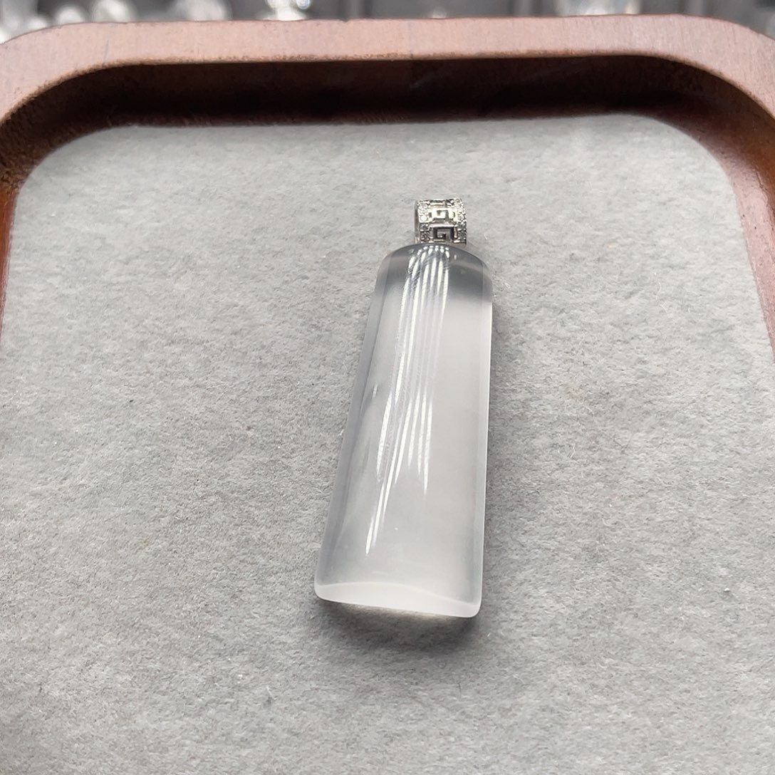 智***缘石英质玉银S925镶嵌吊坠