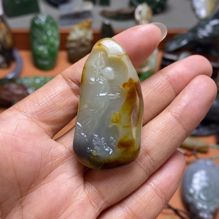 和田玉颈饰未镶嵌