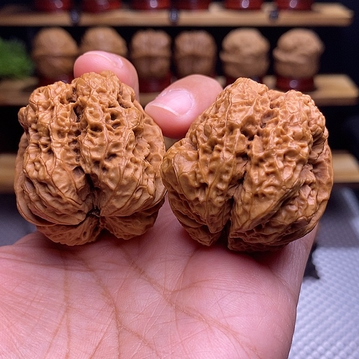 文玩核桃吊坠金蟾蛹21