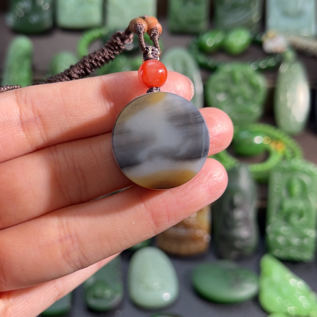 和田玉挂件未镶嵌楼兰三色平安牌定制