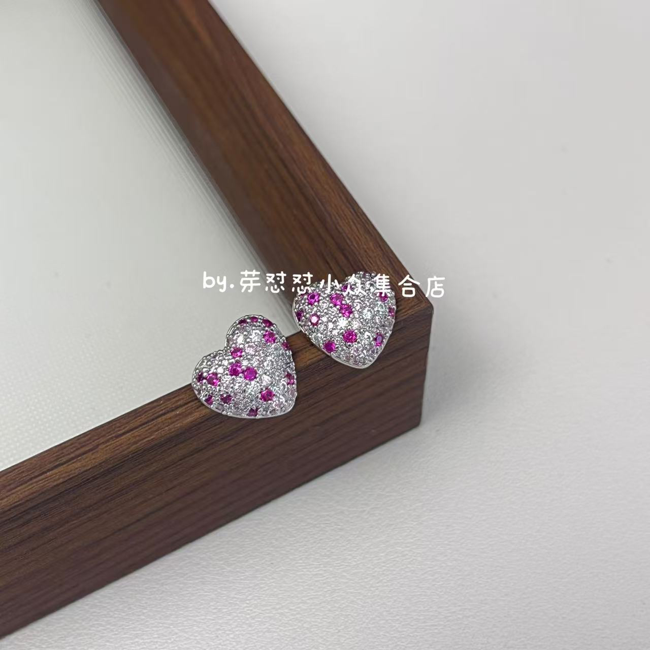 铜合金耳饰 芽怼怼韩国爱心精致耳钉  06108