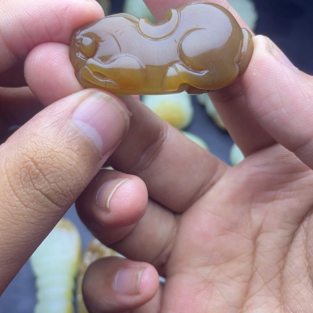 和田玉（糖玉）未镶嵌颈饰