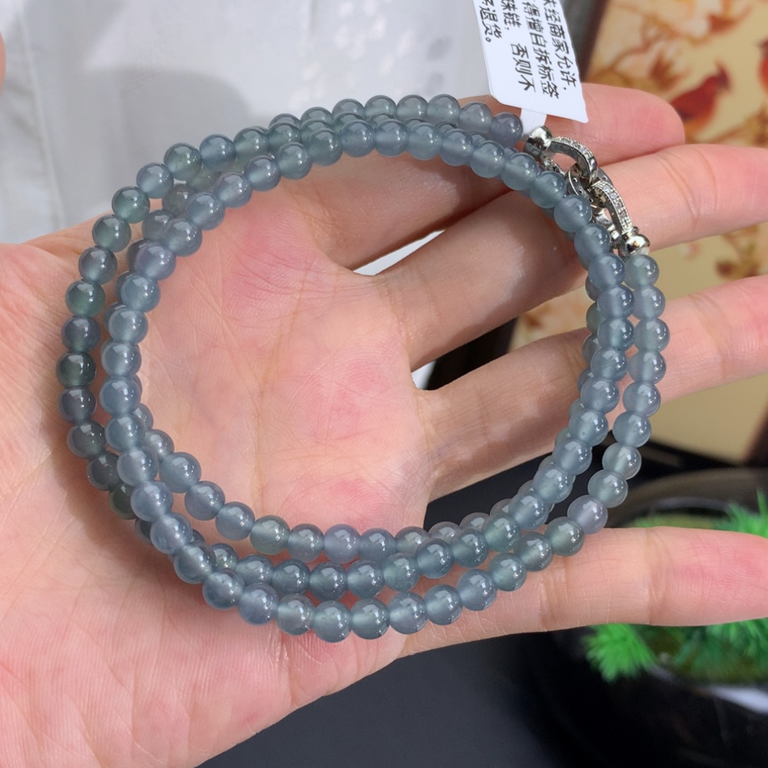 翡翠未镶嵌手串卡4.6冰蓝项链（危地马拉）