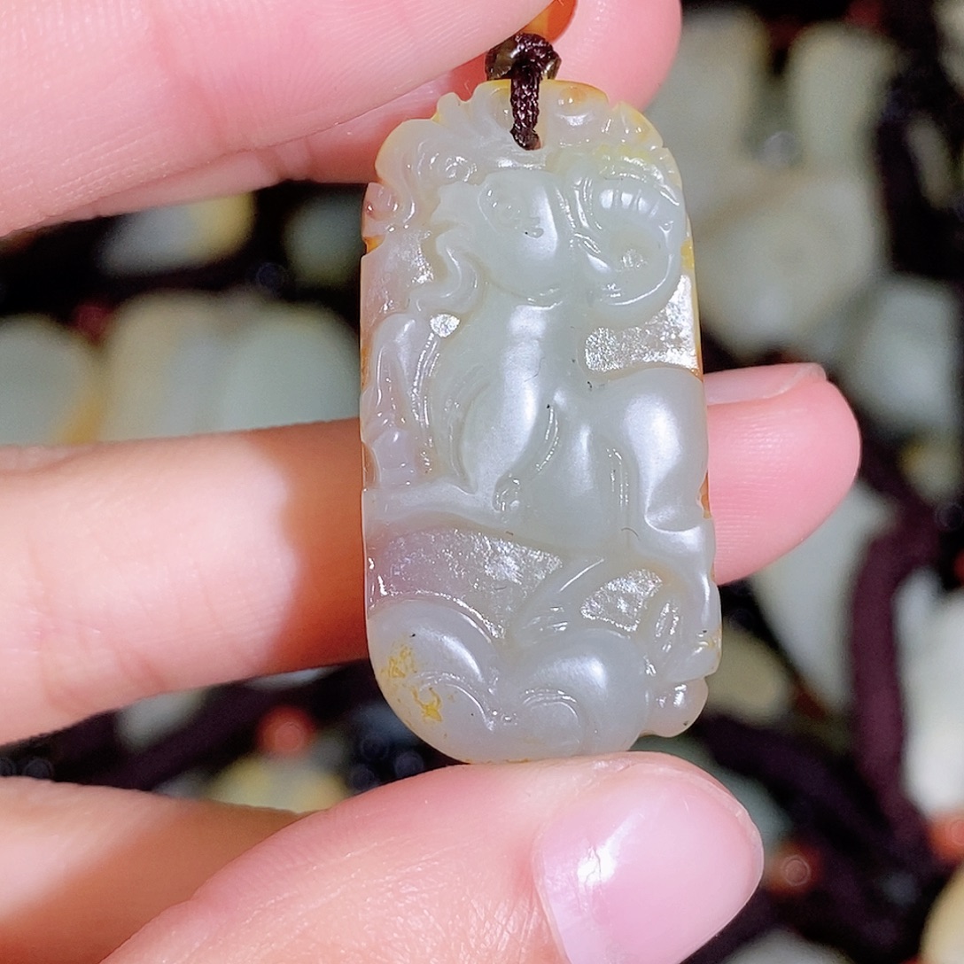 和田玉未镶嵌颈饰