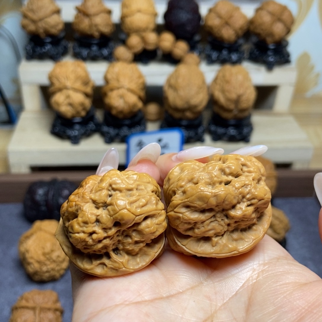 桃核吊坠2…………36mm