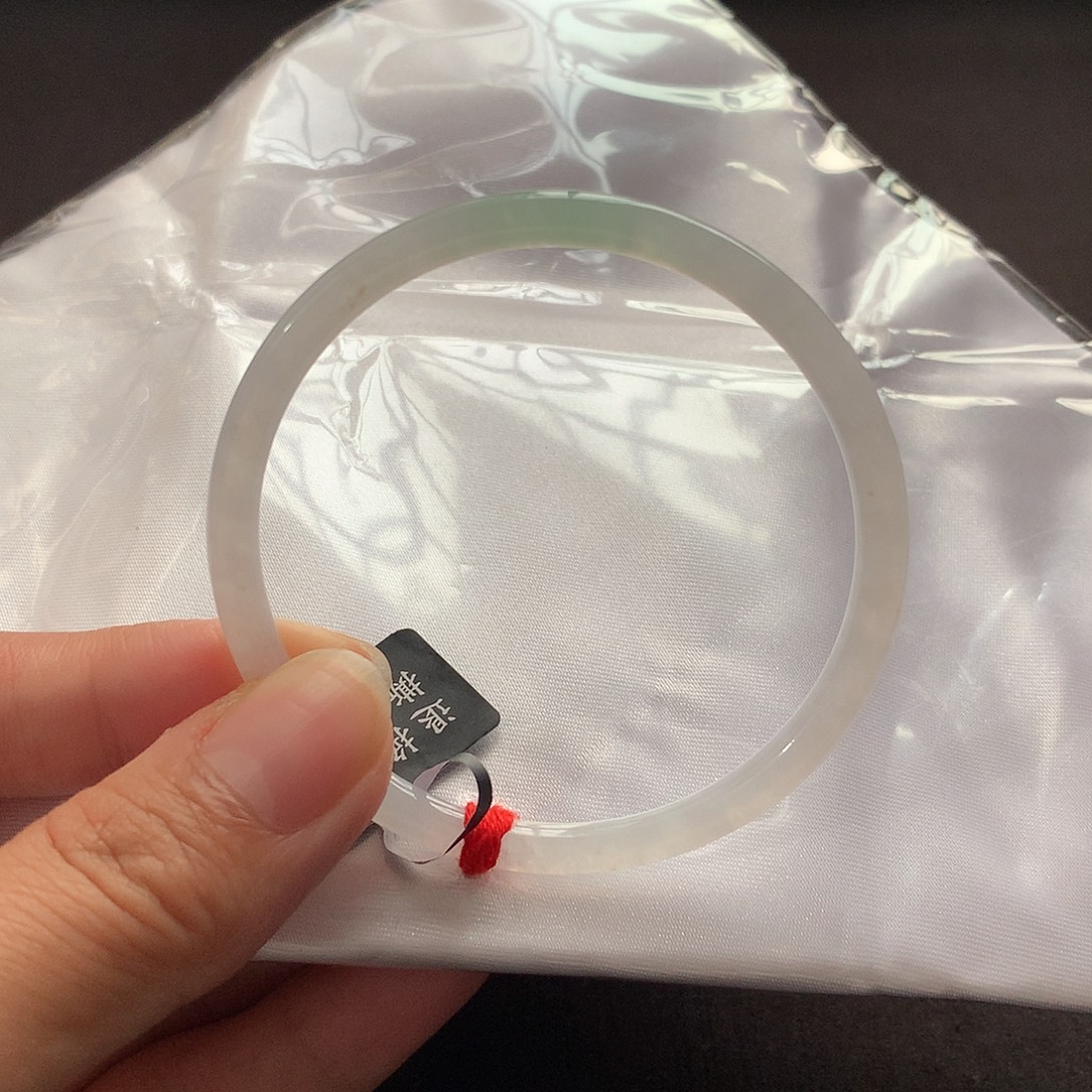 翡翠未镶嵌手镯52