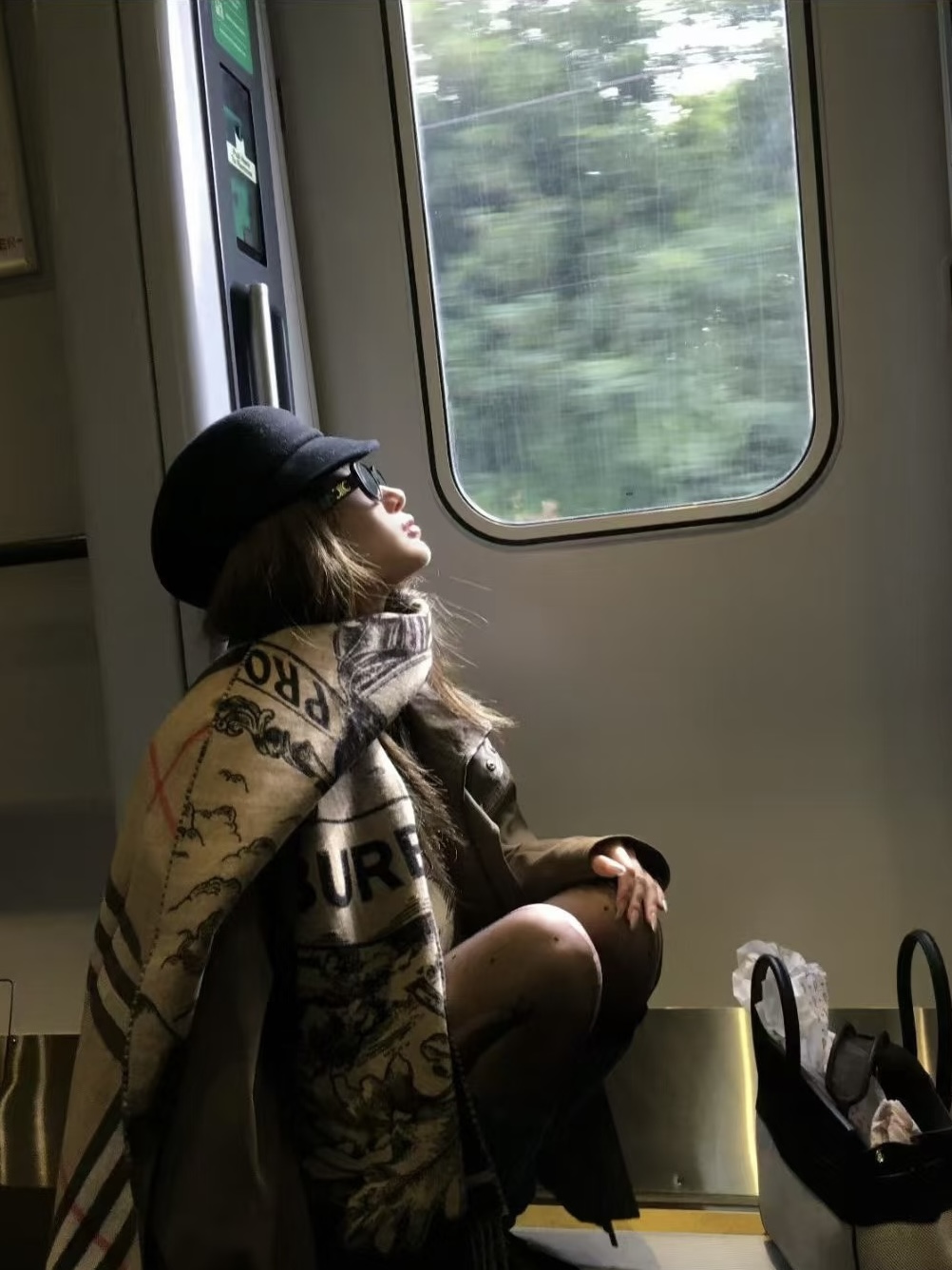 B家秋冬加厚加绒羊绒战马格子双面披肩围巾