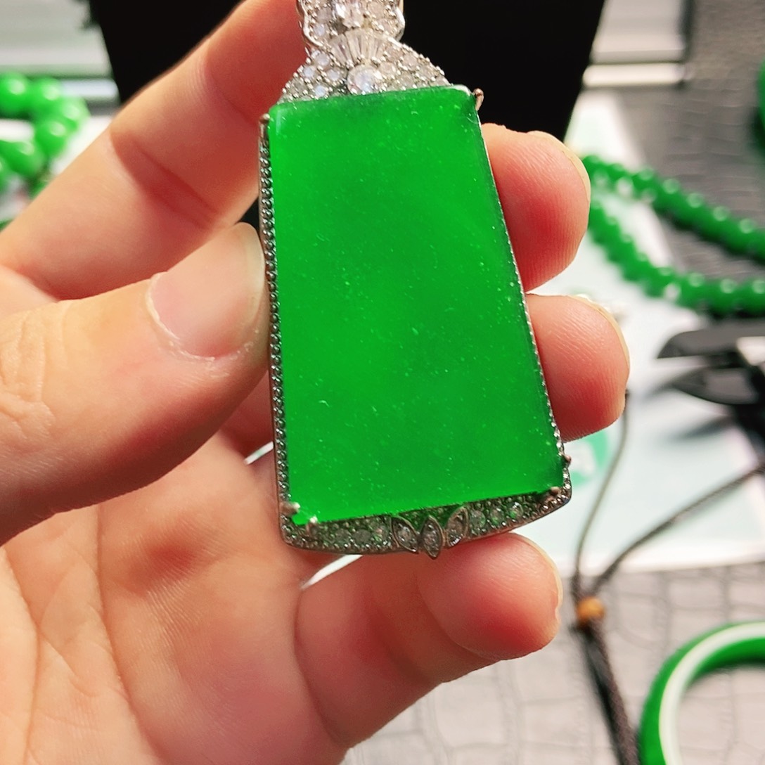 翡翠银S925镶嵌颈饰吊坠