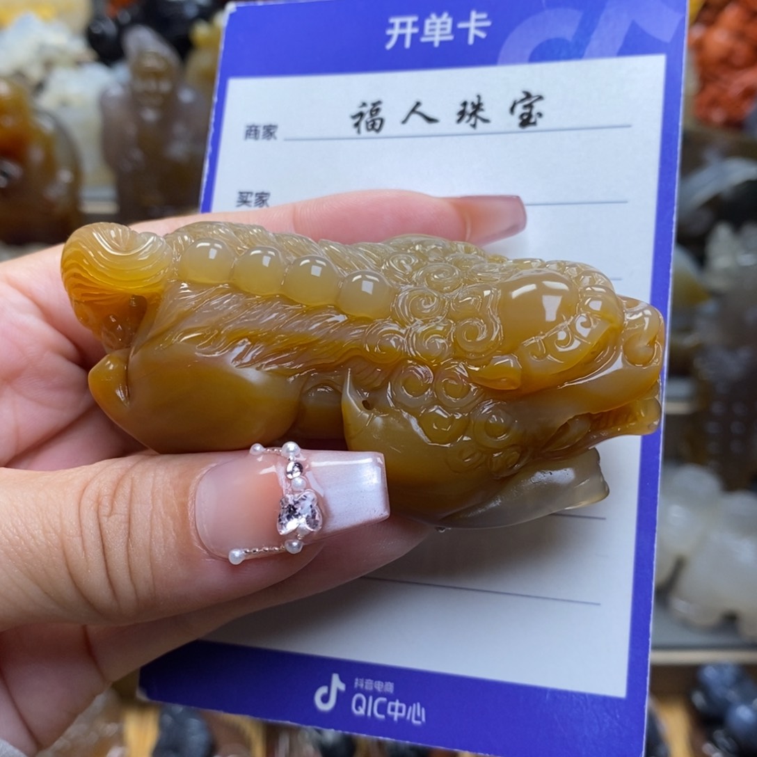 玛瑙/玉髓把件未镶嵌无*