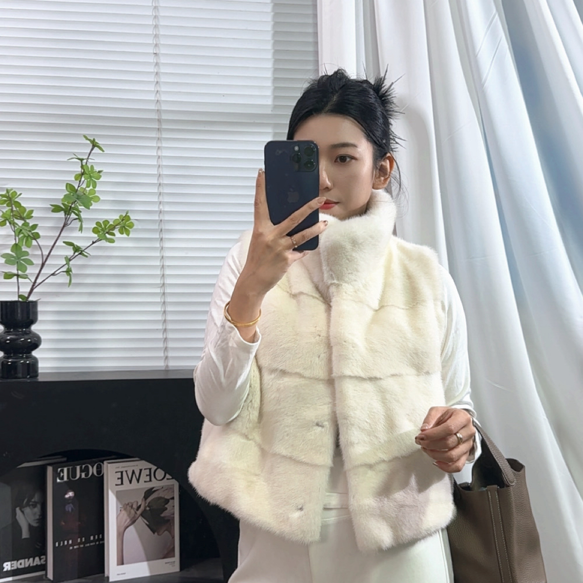 2025新款立领脊背靠坎进口天鹅绒紫标级水貂整貂皮草短款马甲