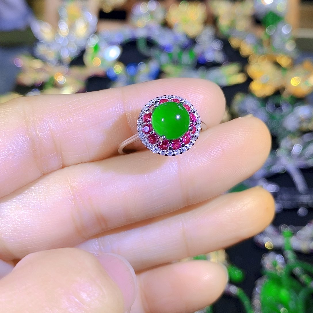 颈饰银S925镶嵌翡翠