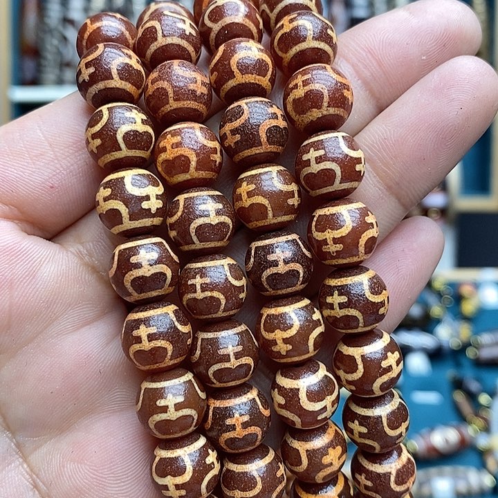 玛瑙/玉髓颈饰合金龙****）