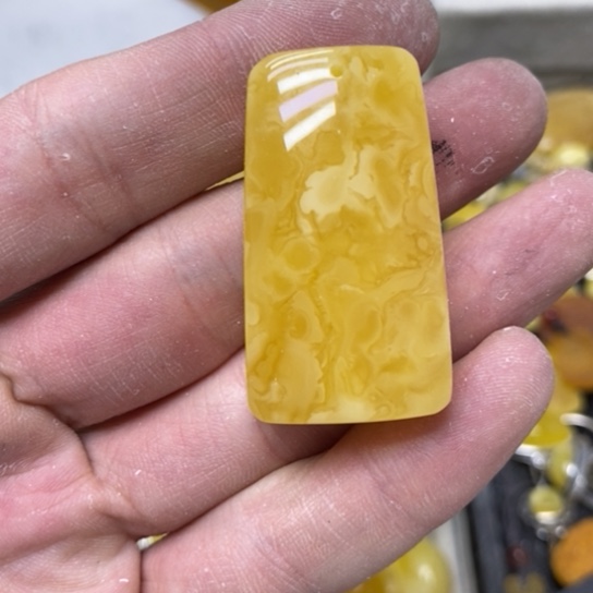 蜜蜡裸石未镶嵌吊坠