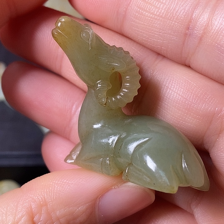 和田玉（糖玉）车挂未镶嵌