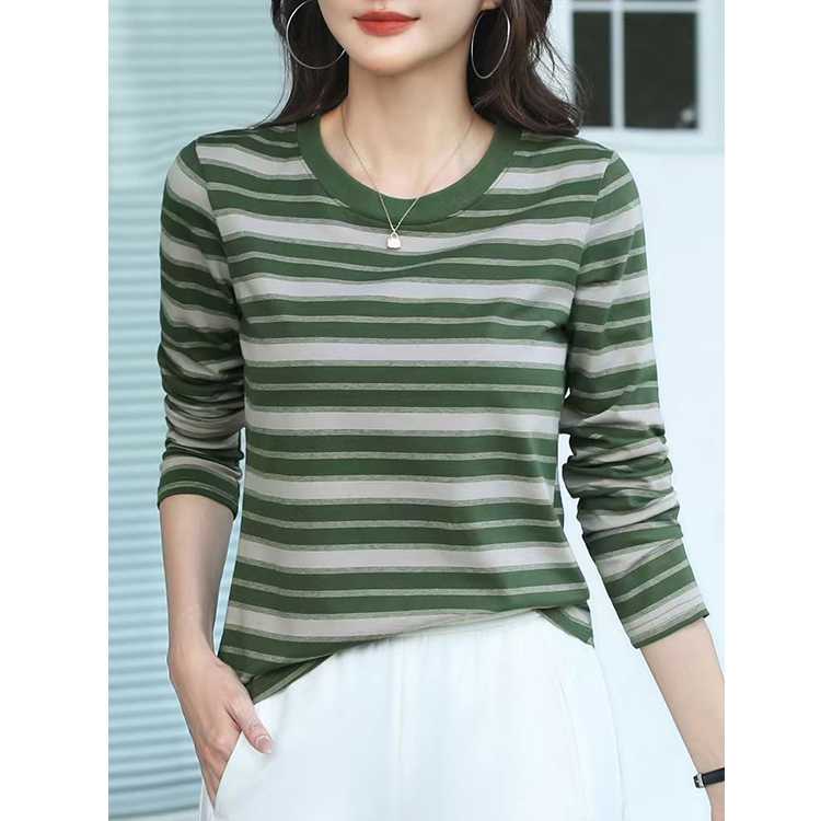 25年秋季长袖t恤女圆领条纹打底衫洋气内搭宽松减龄上衣