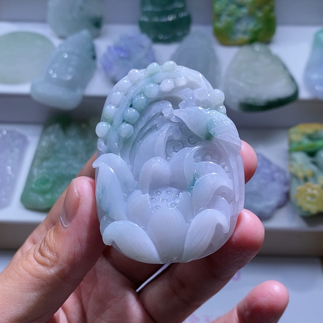 【闪购商品】翡翠颈饰未镶嵌喜上眉梢