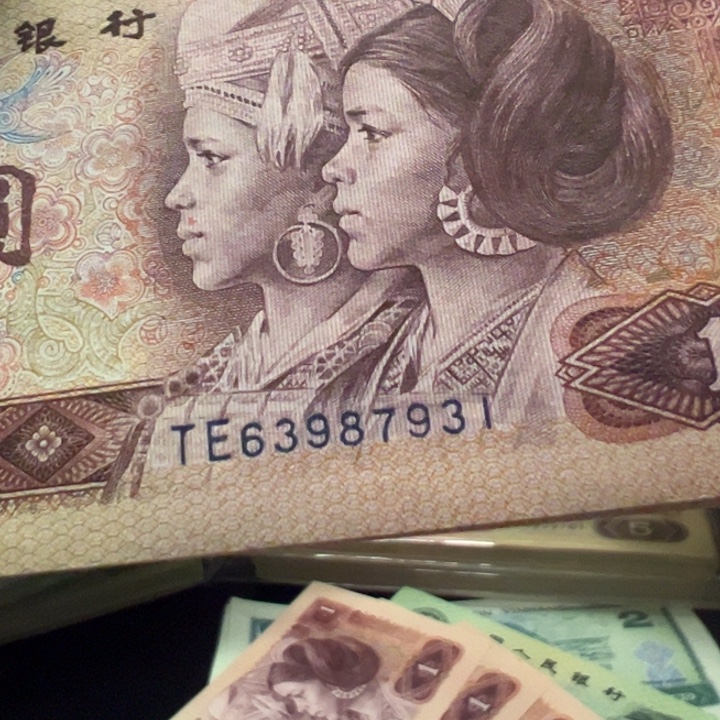 感***吴黄金圣龙超强荧光