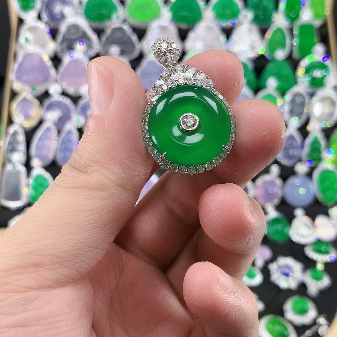 玛瑙/玉髓吊坠(不含链)银S925镀金镶嵌四*。