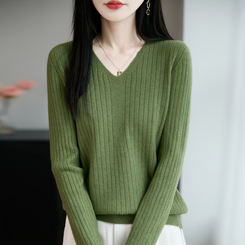 一线成衣---精纺羊毛秋冬纯色时尚百搭V领女士针织打底衫00168214