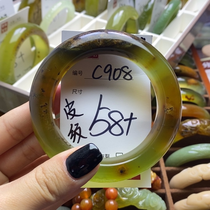 蛇纹石玉手镯未镶嵌