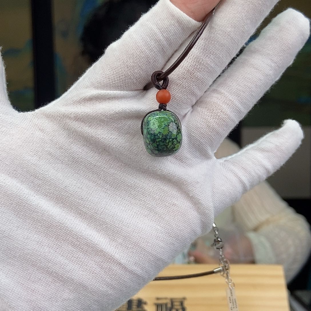 未镶嵌绿松石珠宝奇石