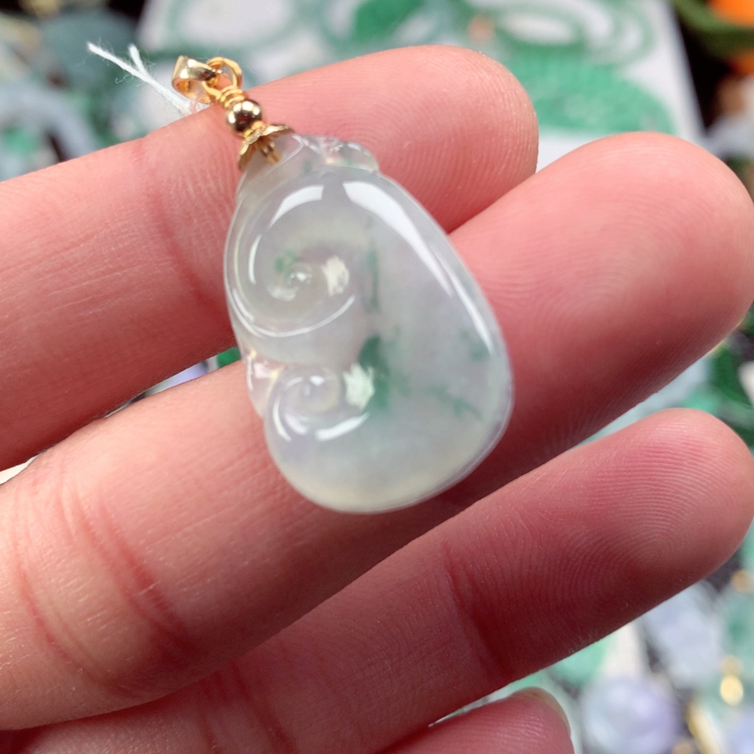 翡翠颈饰未镶嵌翡翠吊坠