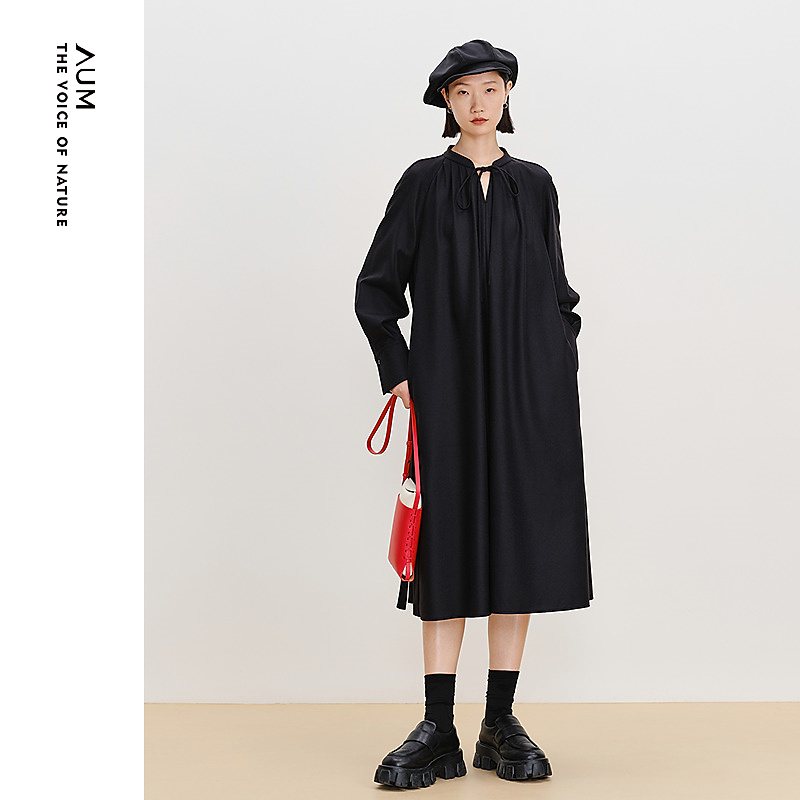 AUM噢姆长袖长裙黑色气质针织连衣裙M1FZ12526