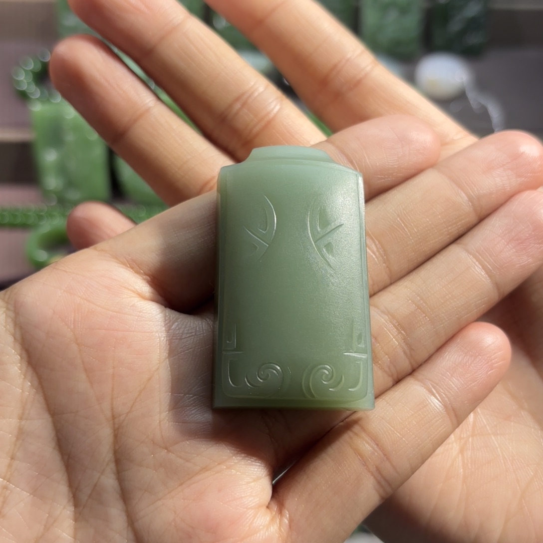 和田玉颈饰未镶嵌佛**赵定制