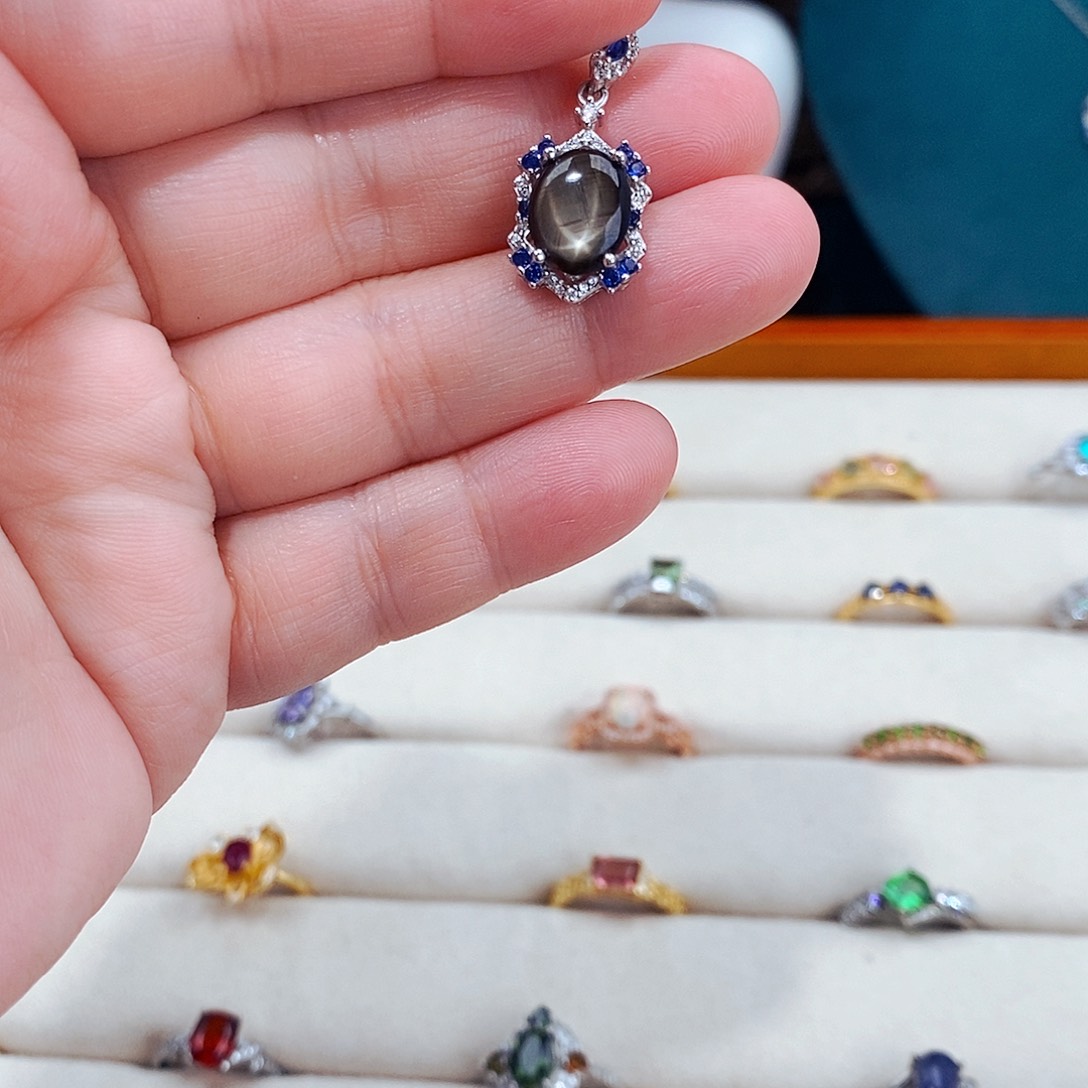 蓝宝石颈饰银S925镶嵌