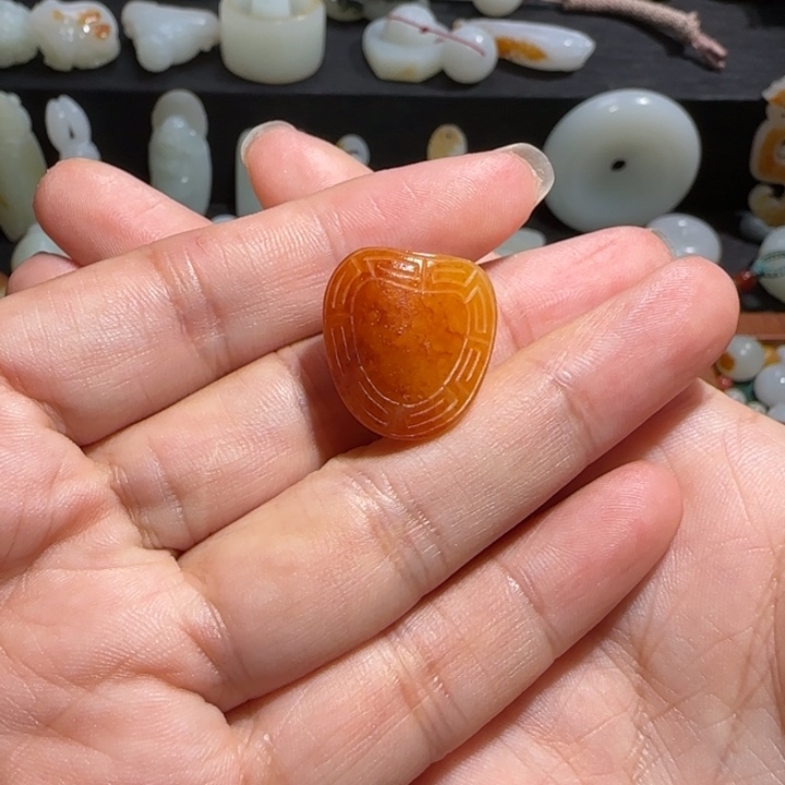 和田玉颈饰未镶嵌三**石