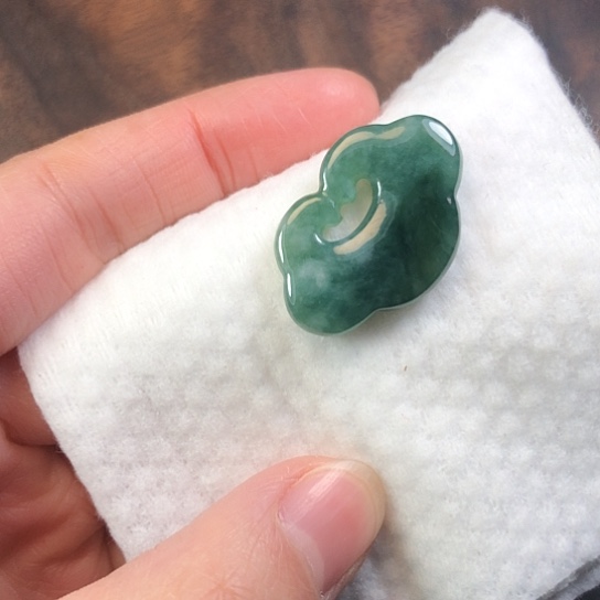 翡翠未镶嵌颈饰缅甸A货，每天下午1点半开播