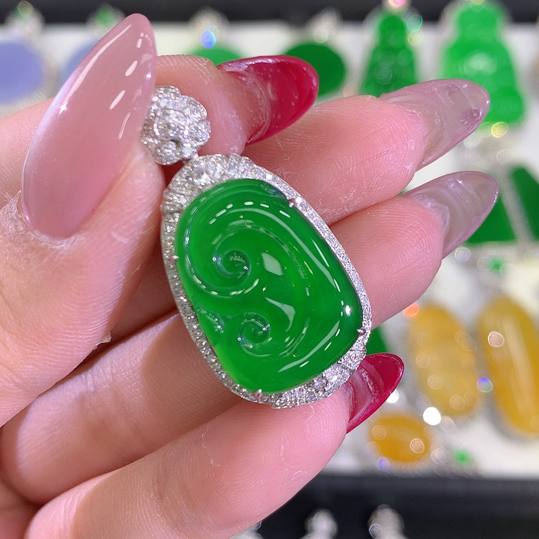 翡翠颈饰18K金镶嵌1111111111