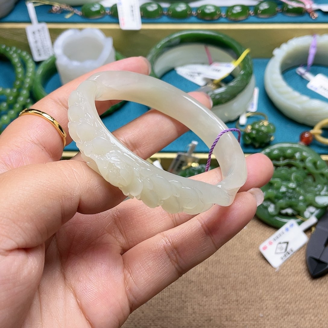 【闪购商品】和田玉手镯57圈口137未镶嵌