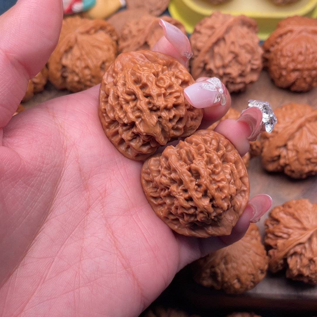 文玩核桃吊坠全品毕业原生树，秦闷36