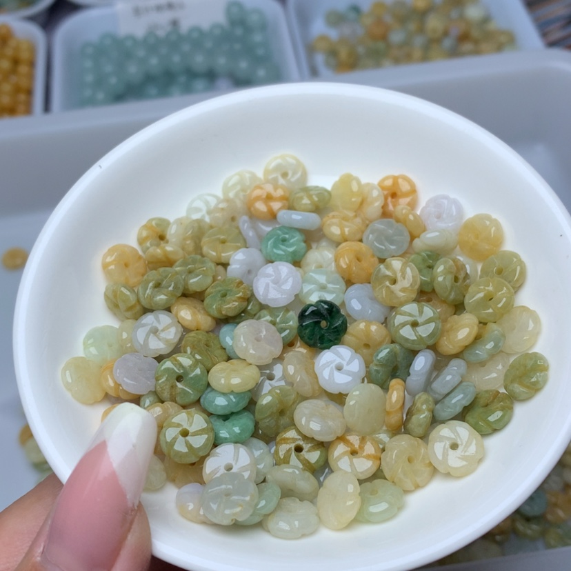 【闪购商品】翡翠手链未镶嵌卡9小花30个