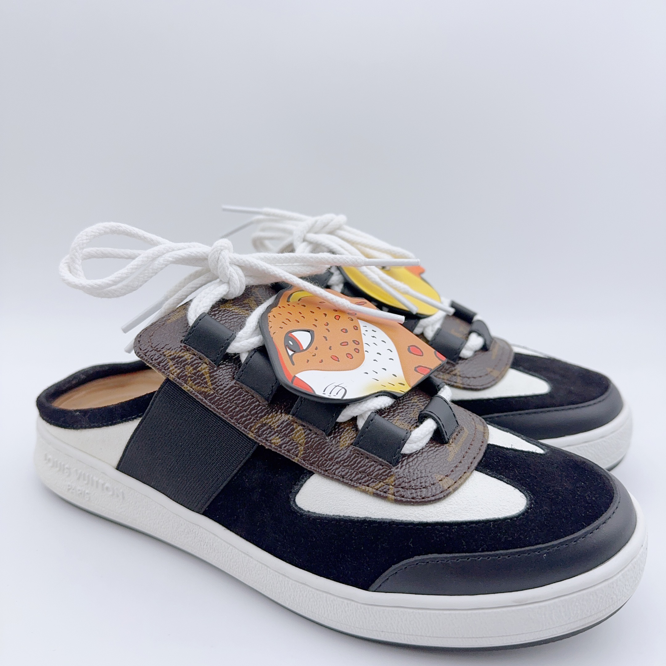 99新 LouisVuitton/路易威登 38码/路易威登/黑白动物园印花半拖