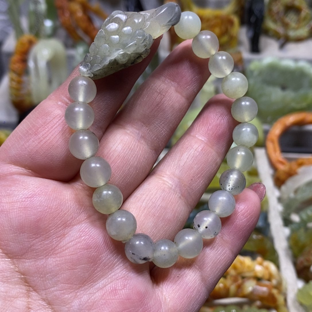 【闪购商品】蛇纹石玉手镯未镶嵌