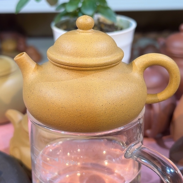 黄金容天120cc。   