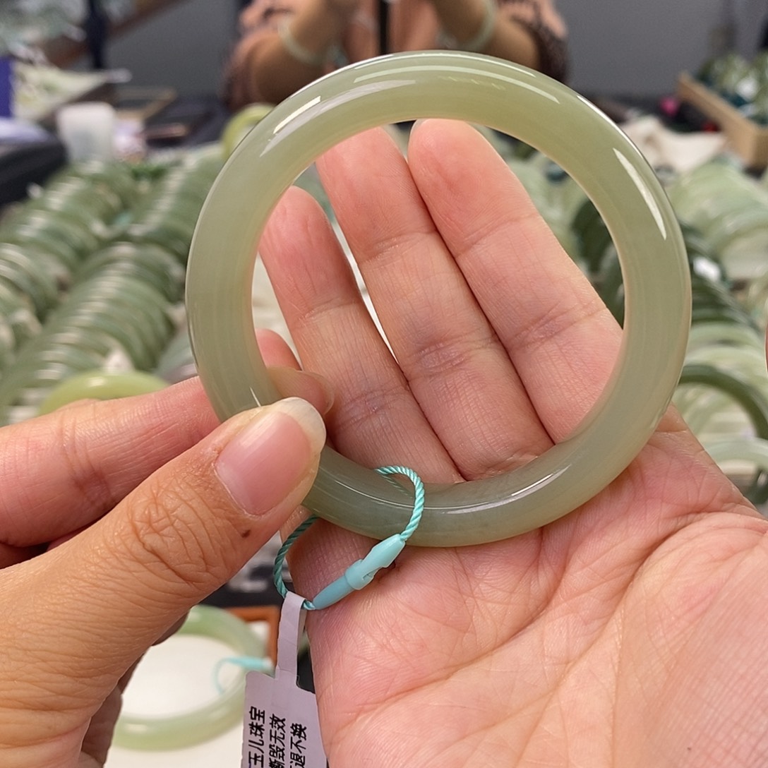 和田玉和田玉手镯55未镶嵌