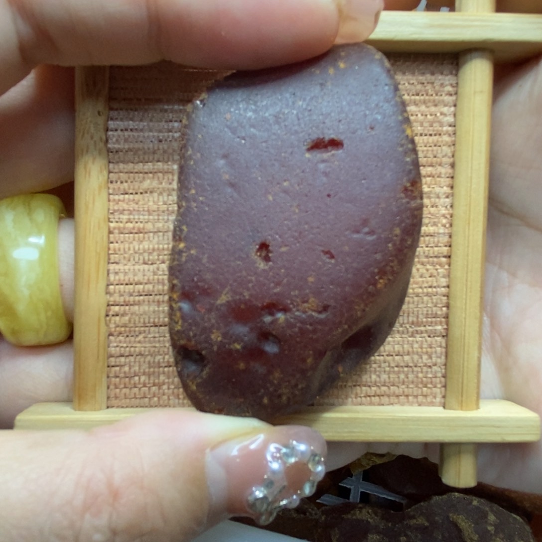 定制琥珀未镶嵌陈