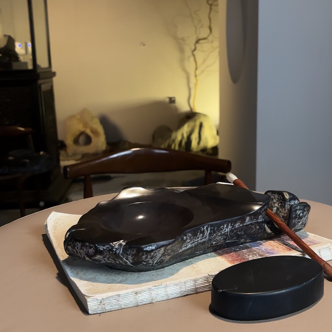 公***队天趣砚灵璧石造磬砚